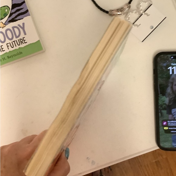 Books - Picture 5 of 5